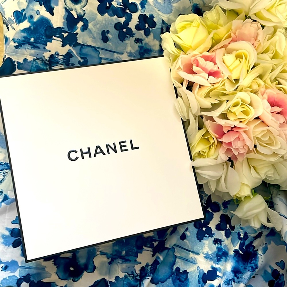 💄💋🧴Used box of CHANEL perfume. Perfume not included, is only the box💋💄🧴